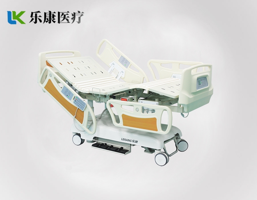 三立柱電動病床